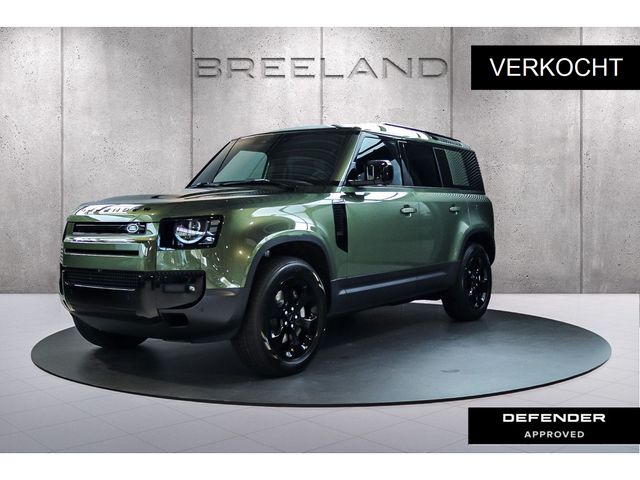 Land Rover Defender 110 P300e Forest Edition | Panoramadak | Trekhaak | Cold Climate Pack