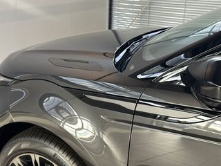 Land Rover Range Rover Evoque P270e Graphite Edition | NIEUW! Foto