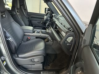 Land Rover Defender 4.4 P635 110 Octa Edition One Foto