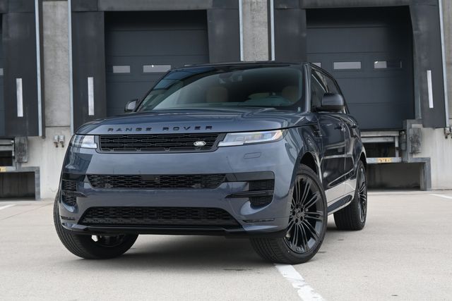 Land Rover Range Rover Sport 3.0 P460e Momentum Edition